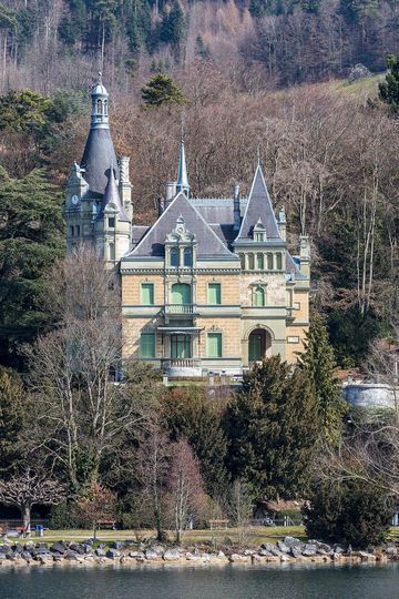 château de Hünegg