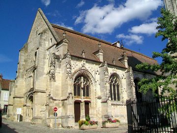 Église Saint Justin, Louvres