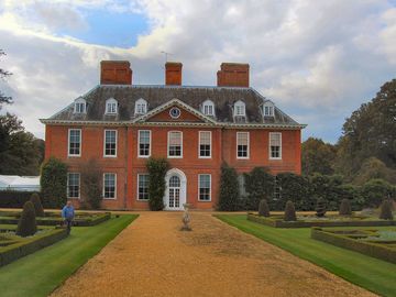 Squerryes Court