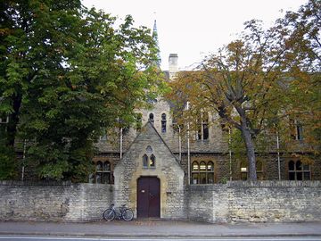St Antony's College