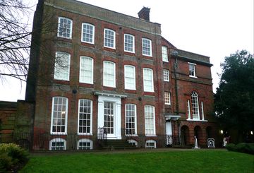 Hollytrees Museum