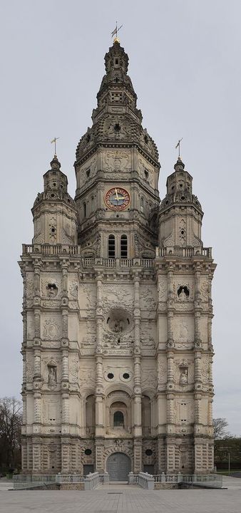 Musée municipal de la tour abbatiale de Saint-Amand-les-Eaux