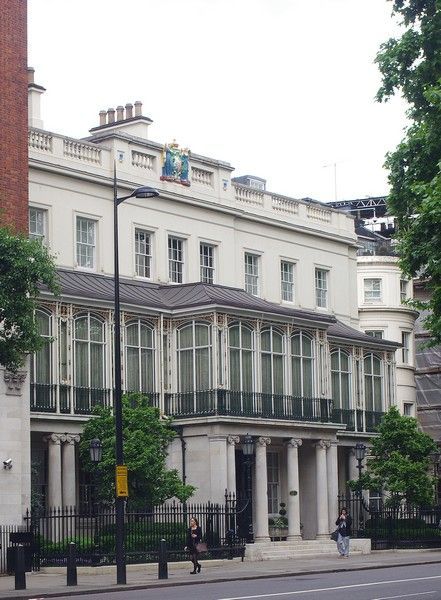 Dudley House