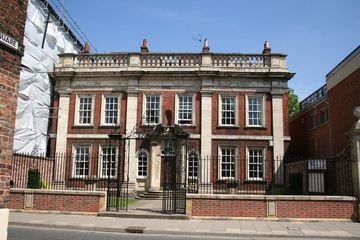 Fydell House And Wall And Railings And 2 Urns